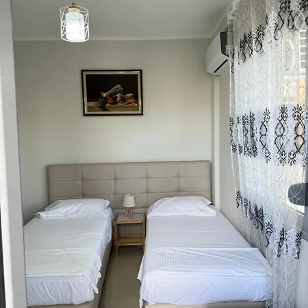 Centre Lions Gate 1 Apartmán Vlorë