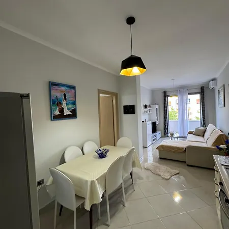 Centre Lions Gate 1 Apartmán Vlorë