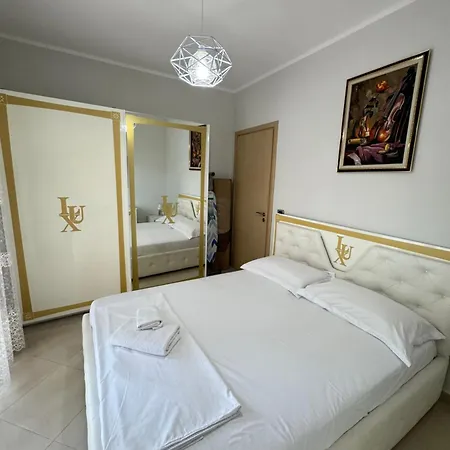 Centre Spacious Lions Gate 5 *