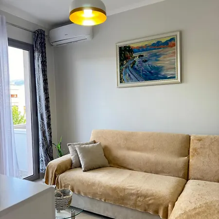 Apartment Centre Lions Gate 1 *