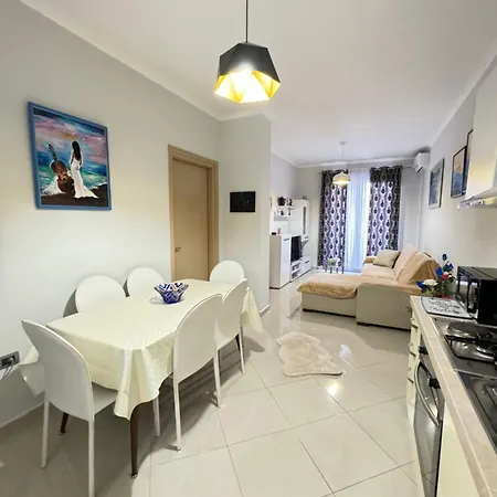 Centre Spacious Lions Gate 5 Vlore