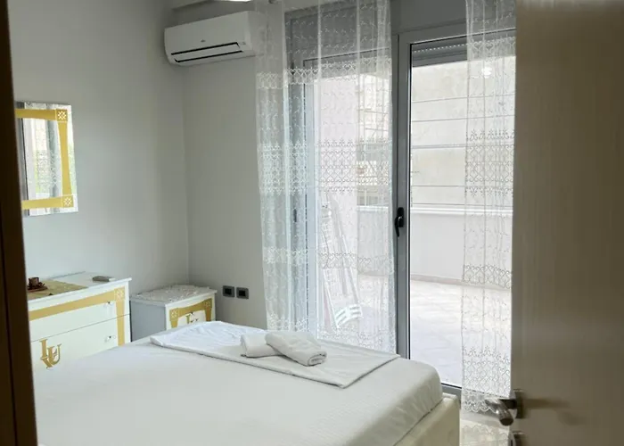 Vlora Centre Lions Gate 1 *